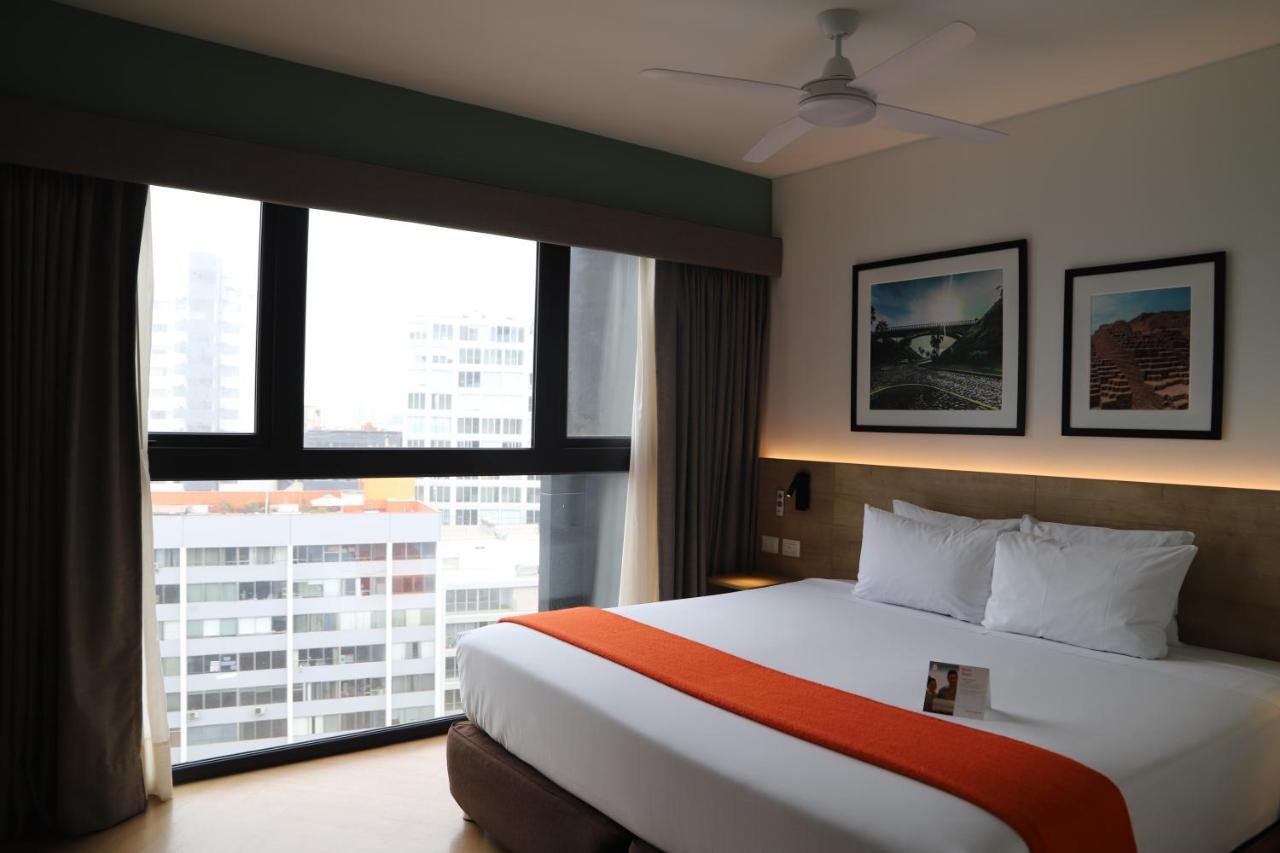 Casa Andina Standard Benavides Hotel Лима Екстериор снимка