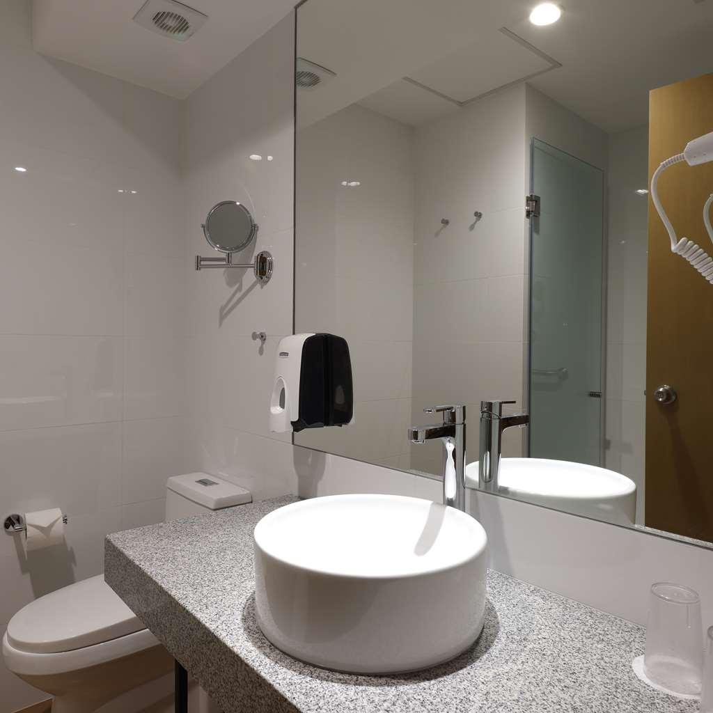 Casa Andina Standard Benavides Hotel Лима Екстериор снимка