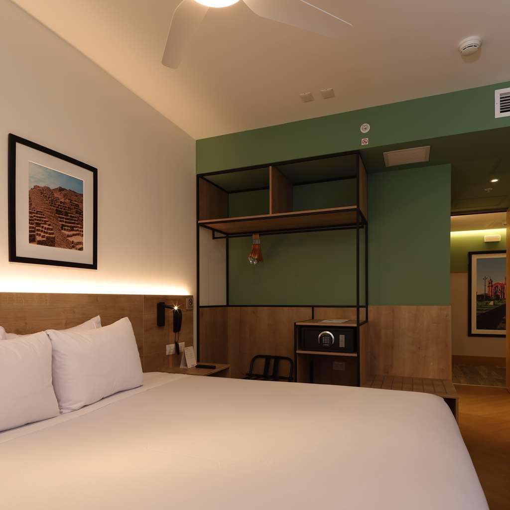 Casa Andina Standard Benavides Hotel Лима Стая снимка